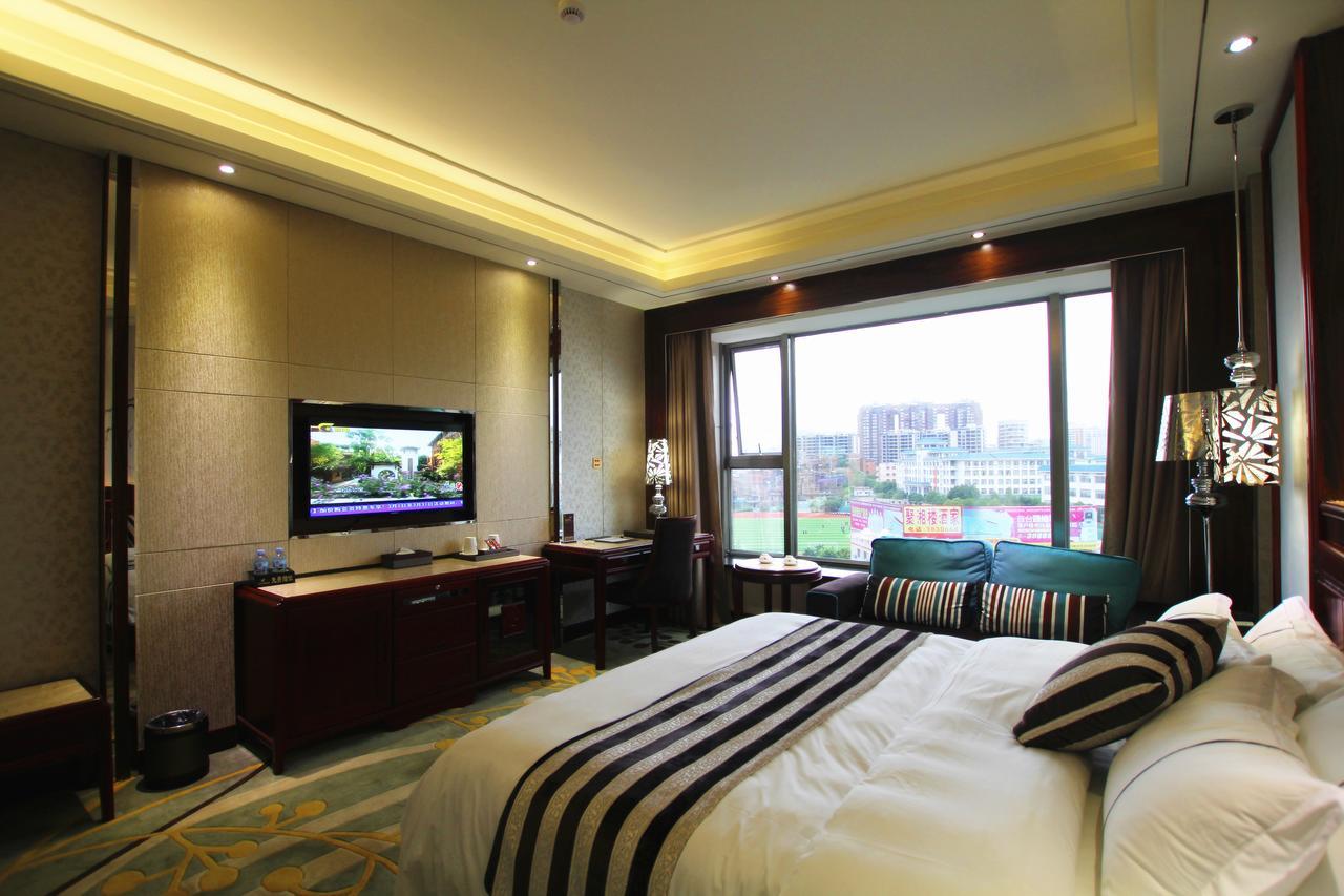 Jin Long Wan Hao Hotel Wuzhou Bagian luar foto